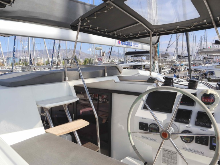 Hire Catamaran with or without skipper Fountaine Pajot Alimos