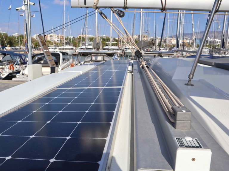 Hire Catamaran Fountaine Pajot with a boat licence