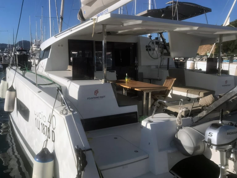 Catamaran to hire Portisco at the best price