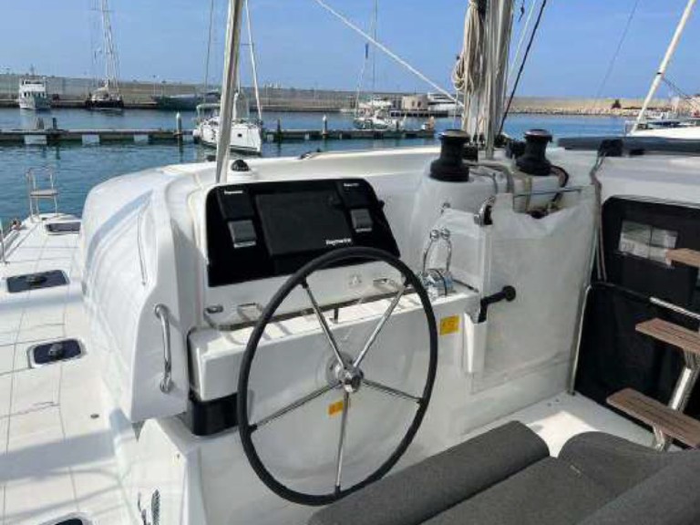 Hire Catamaran with or without skipper Lagoon Capo d'Orlando