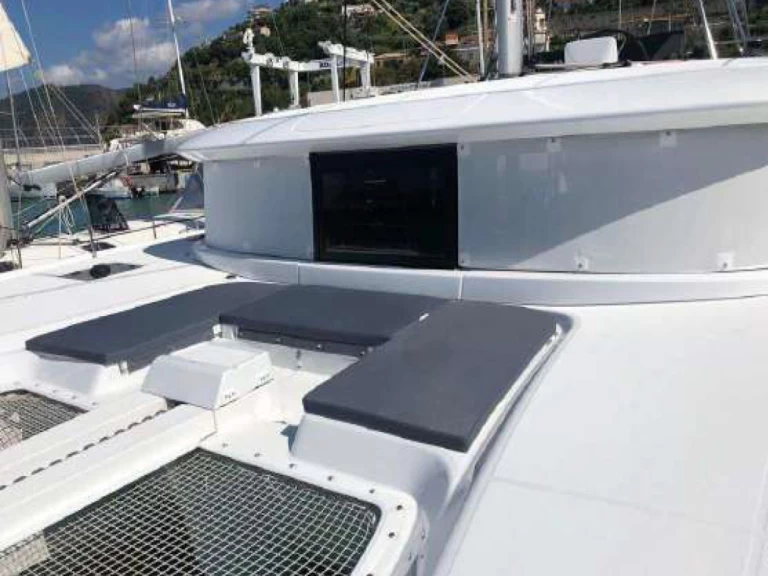 Yacht charter Capo d'Orlando - Lagoon Lagoon 46 on SamBoat