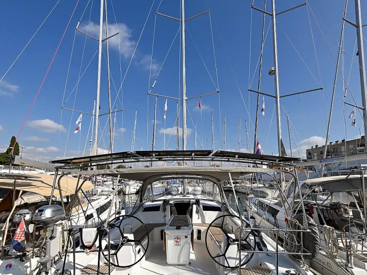 Bénéteau Oceanis 40.1 charter bareboat or skippered in  Zadar