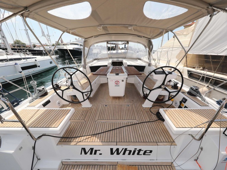 Hire a Bénéteau Oceanis 46.1 Zadar