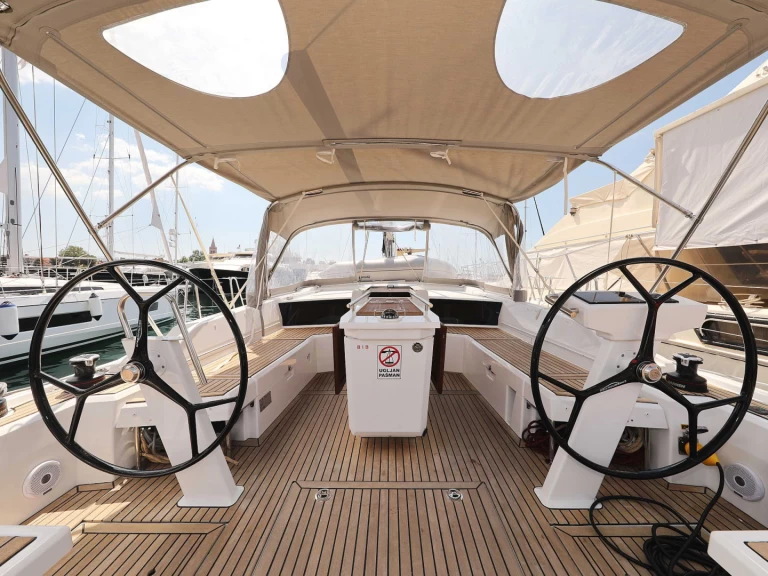 Yacht hire Zadar cheap Oceanis 46.1