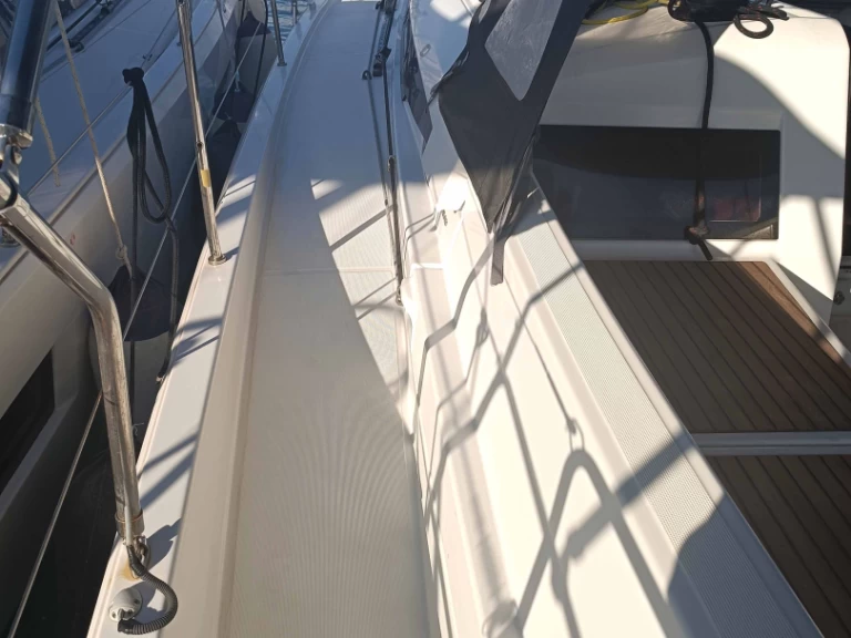 Yacht charter Gouvia - Jeanneau Sun Odyssey 440 on SamBoat