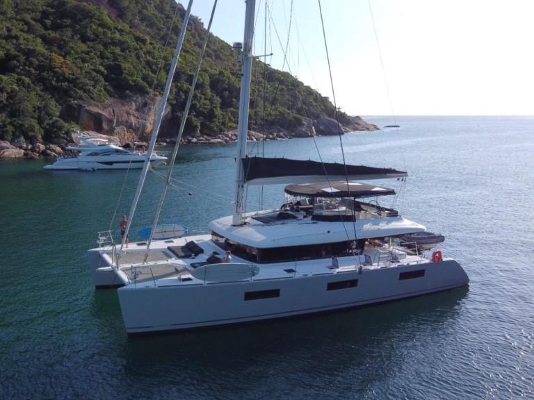 Lagoon Lagoon 620 charter bareboat or skippered in  Verolme