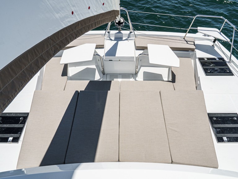 Hire a Bali Bali Catspace Voile Marsh Harbour