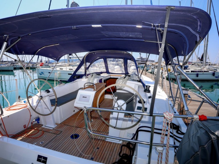 Sailboat to hire Kaštela at the best price