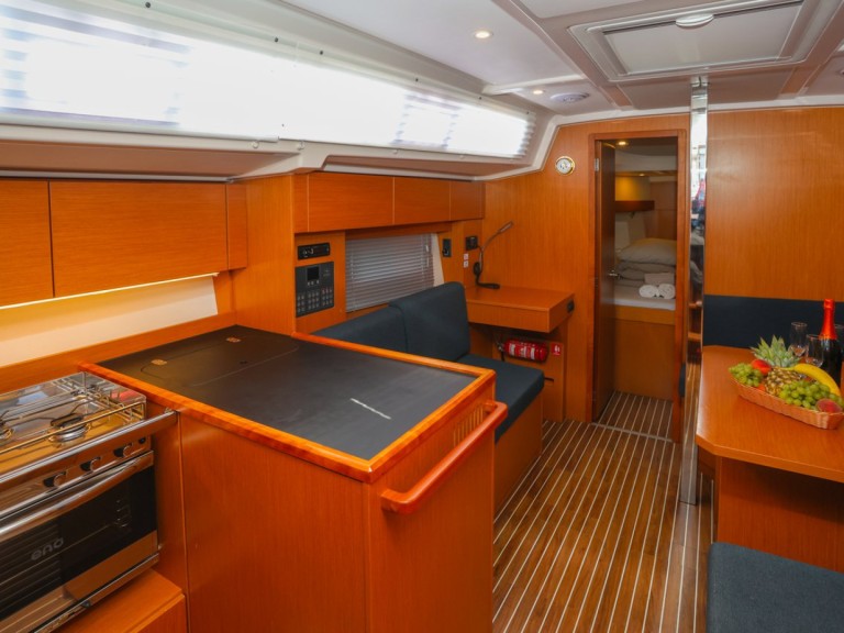 Hire Sailboat with or without skipper Bavaria Kaštela