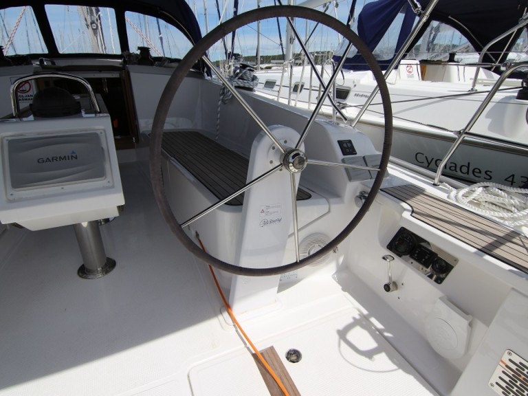 Hire Sailboat Bavaria with a boat licence