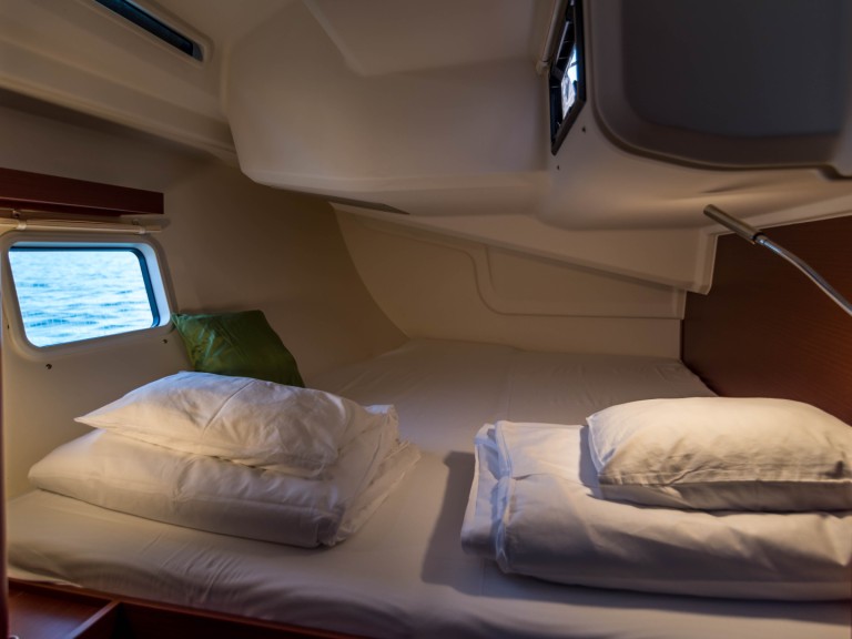 Hire Sailboat with or without skipper Hanse Medulin