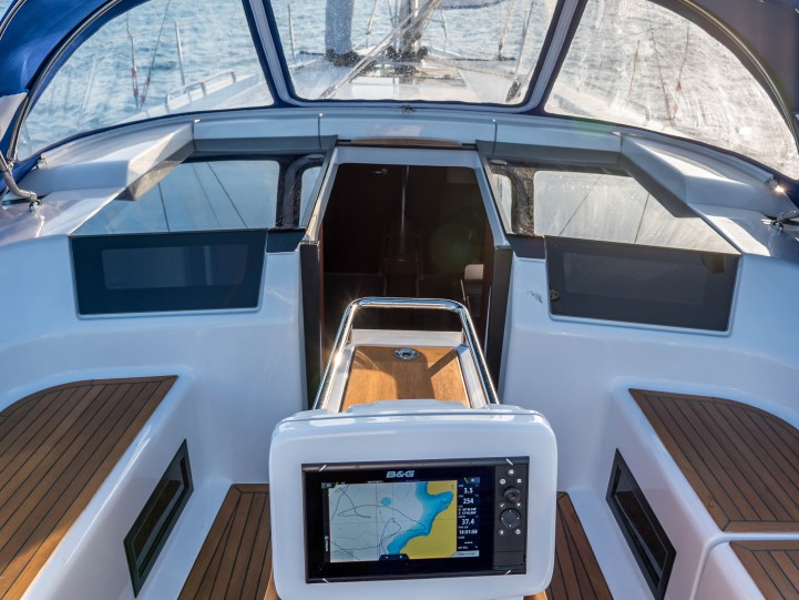 Sailboat to hire Medulin at the best price