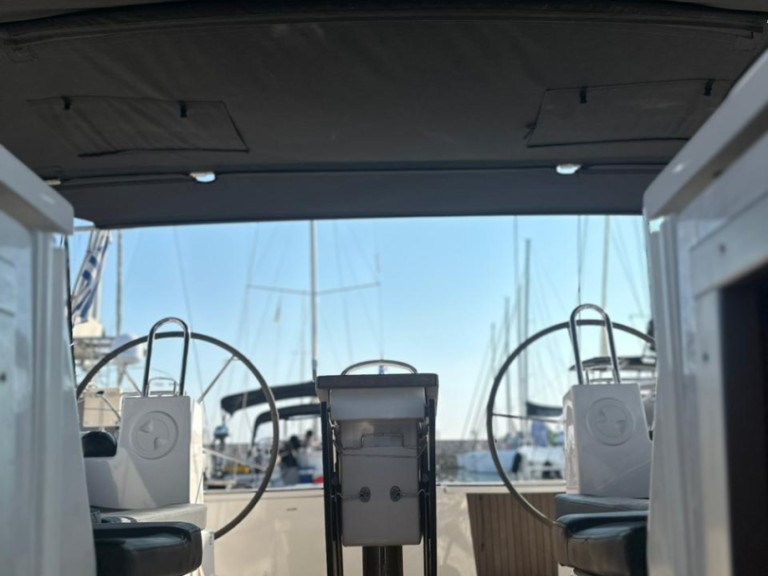 Sailboat hire in Alimos - Bavaria Bavaria C45