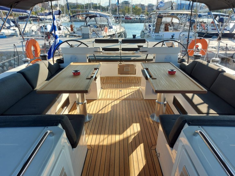 Sailboat hire in Alimos - Bavaria Bavaria C57