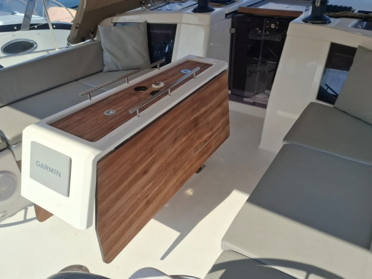 Yacht charter Furnari - Dufour Dufour 430 Grand Large on SamBoat