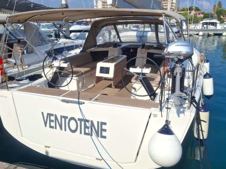 Yacht hire Furnari cheap Dufour 430 Grand Large