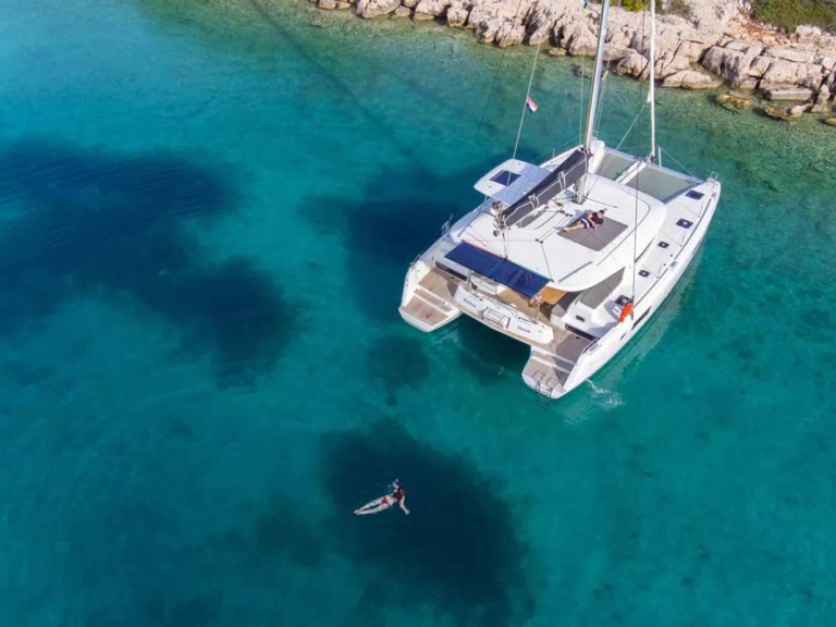 Yacht hire Pomer cheap Lagoon 42
