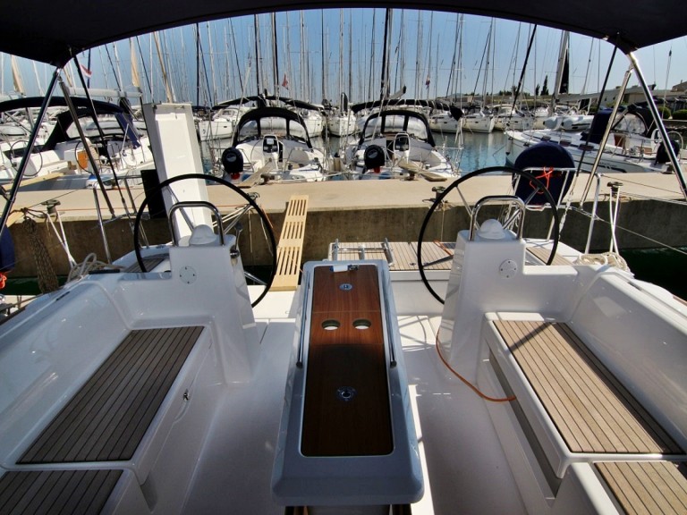 Hire Sailboat Dufour with a boat licence