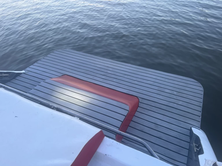 Charter a Régal Valenti 190 in Abejar on Samboat