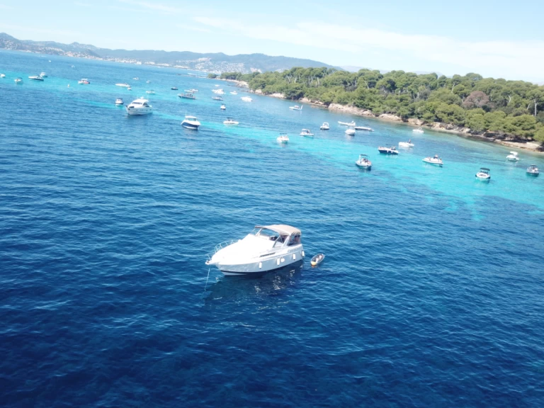 Charter a Chris Craft Express 360 in Antibes on Samboat
