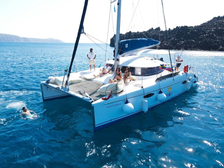 Hire a Fountaine Pajot Lavezzi 40 Nea Potidaia