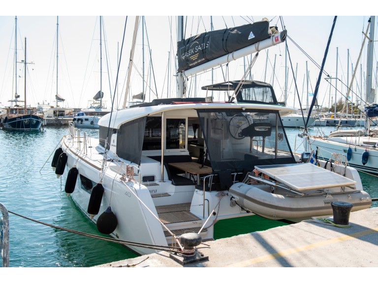 Hire Catamaran with or without skipper Lagoon Alimos