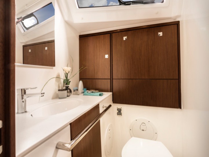 Hire Sailboat with or without skipper Bavaria Trogir