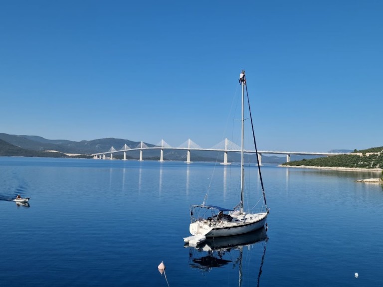 Hire Sailboat Elan with a boat licence