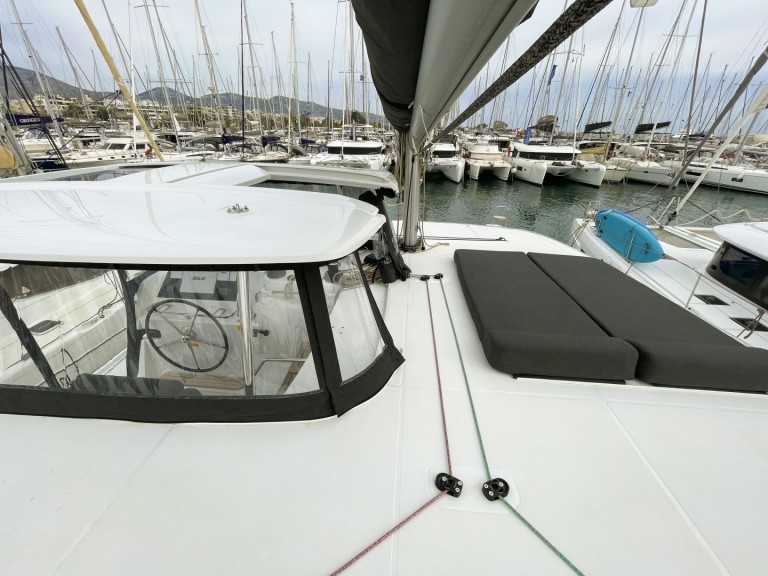 Hire a Lagoon Lagoon 42 Alimos