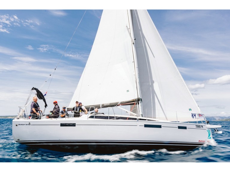 Yacht hire Punat cheap Dehler 38