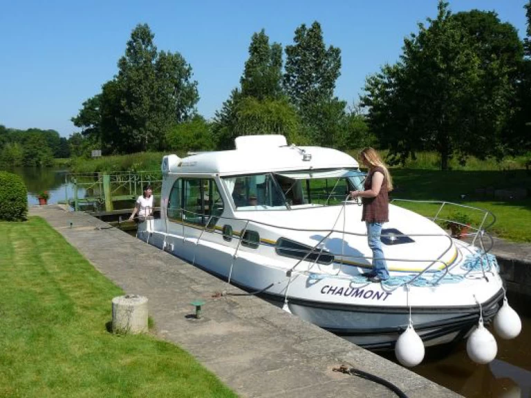 Hire Canal boat with or without skipper Sedan Joigny