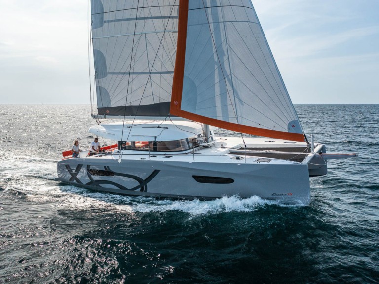Hire Catamaran with or without skipper Bénéteau Le Marin