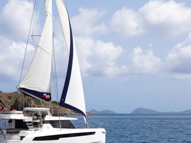 Hire Catamaran Leopard with a boat licence
