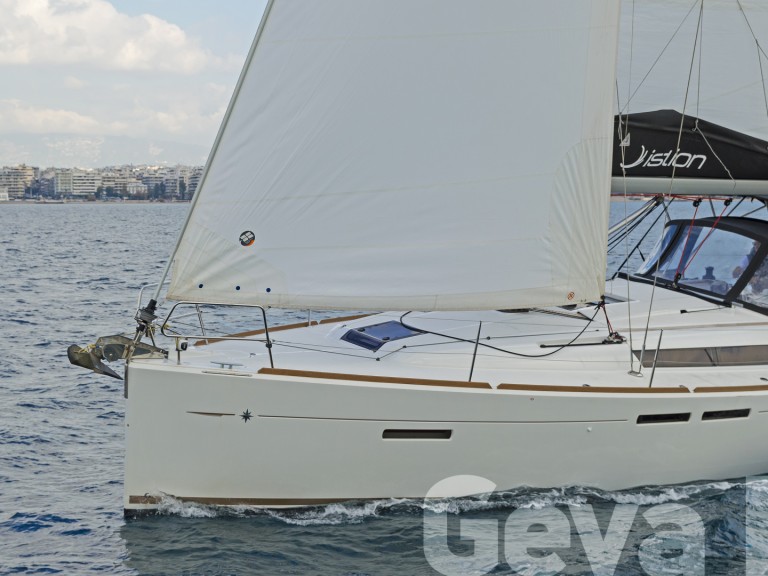 Sailboat to hire Rhodes (City) at the best price
