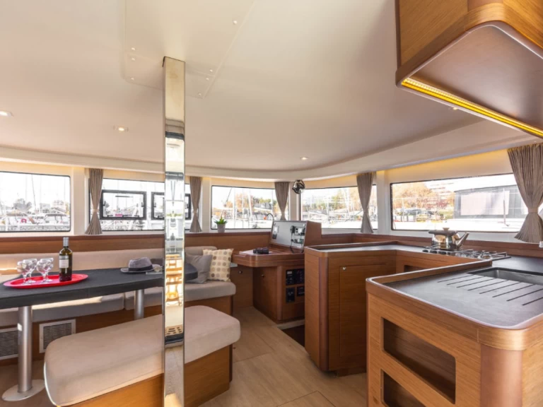 Hire a Lagoon Lagoon 42 Alimos