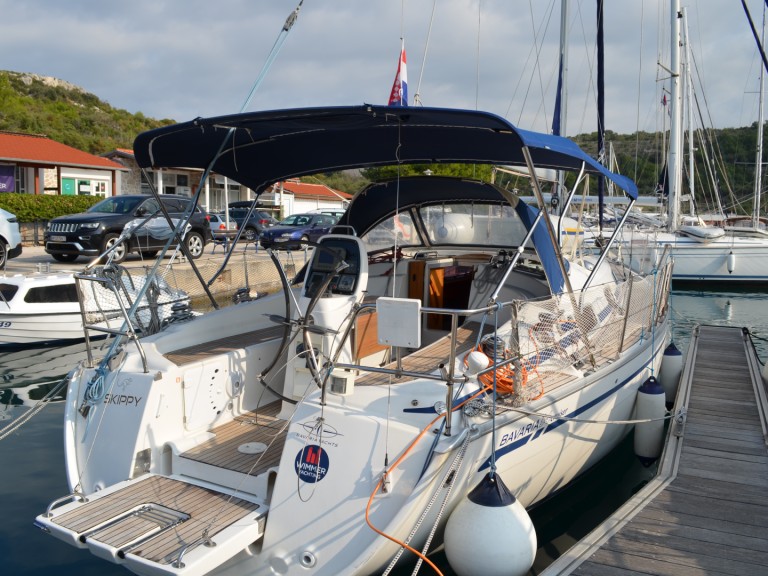 Sailboat hire in Primošten - Bavaria Bavaria 34 Cruiser - 2 cab.