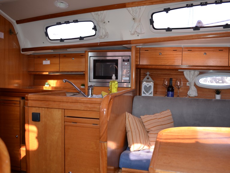 Hire Sailboat with or without skipper Bavaria Primošten
