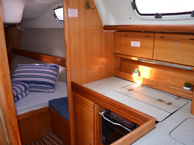 Hire a Bavaria Bavaria 34 Cruiser - 2 cab. Primošten