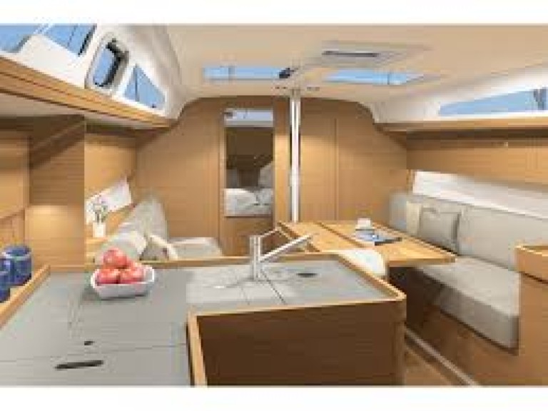 Sailboat to hire Saltsjö-duvnäs at the best price