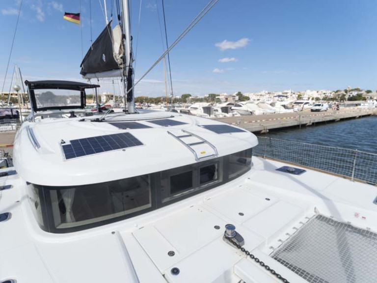 Catamaran to hire Saint George's at the best price