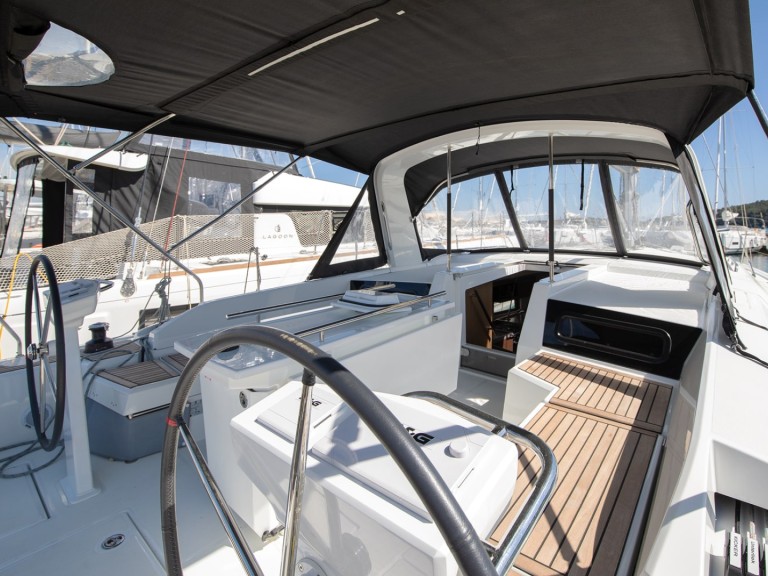 Sailboat hire in Pomer - Bénéteau Oceanis 46.1