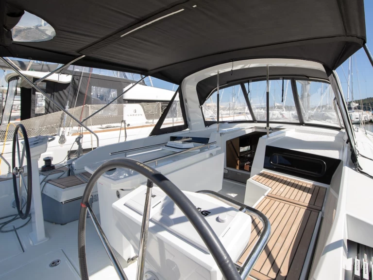 Sailboat hire in Pomer - Bénéteau Oceanis 46.1