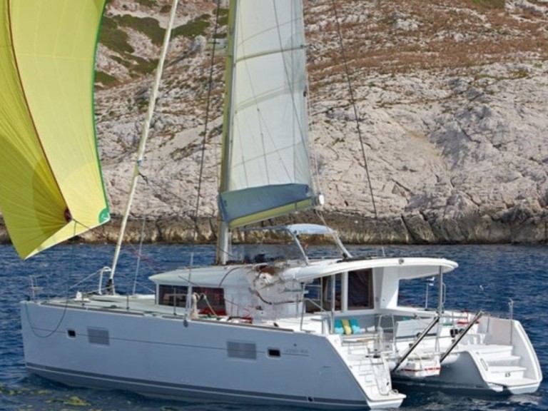 Yacht hire Volos cheap Lagoon 400 S2