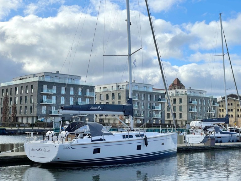 Hire Sailboat Hanse with a boat licence