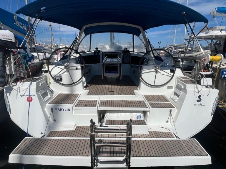 Hire Sailboat with or without skipper Bénéteau Cannigione