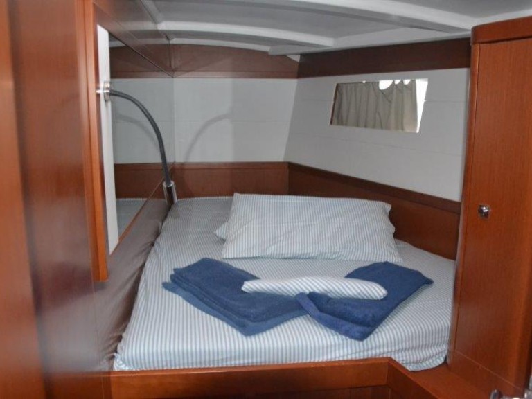 Yacht charter Cannigione - Bénéteau Oceanis 48 on SamBoat