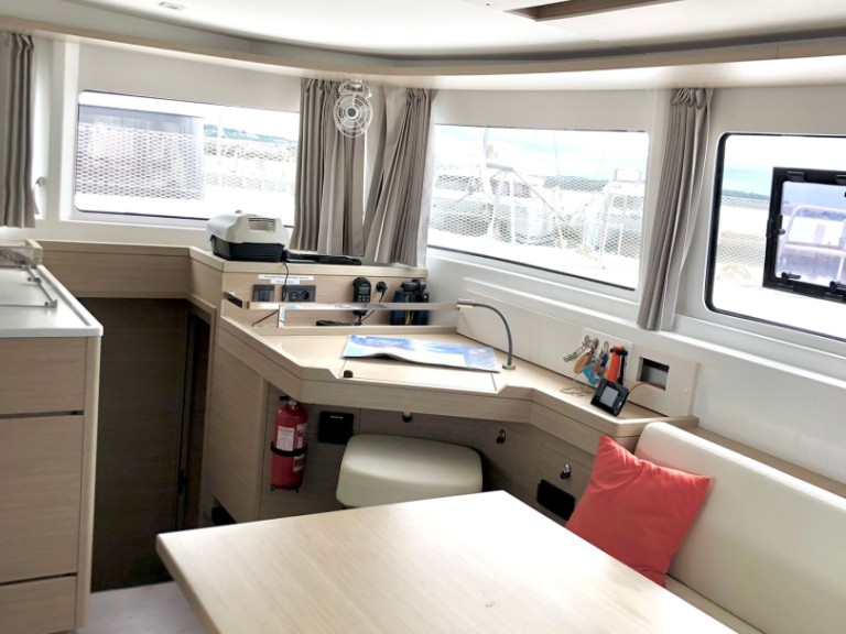 Yacht charter Pomer - Lagoon Lagoon 46 on SamBoat