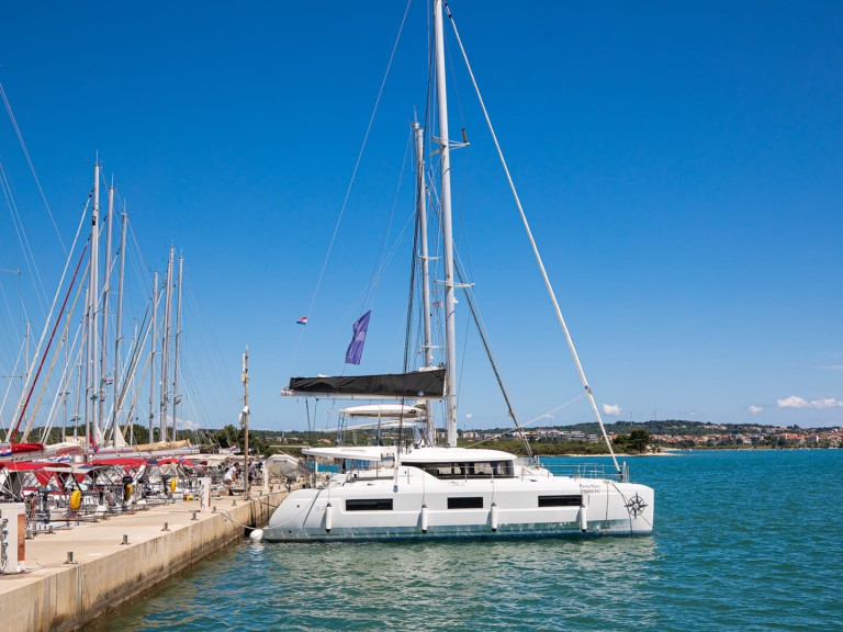 Yacht hire Pomer cheap Lagoon 46