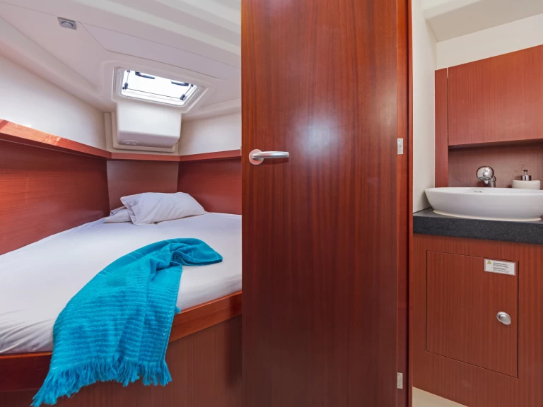 Sailboat hire in Rhodes (City) - Hanse Hanse 415