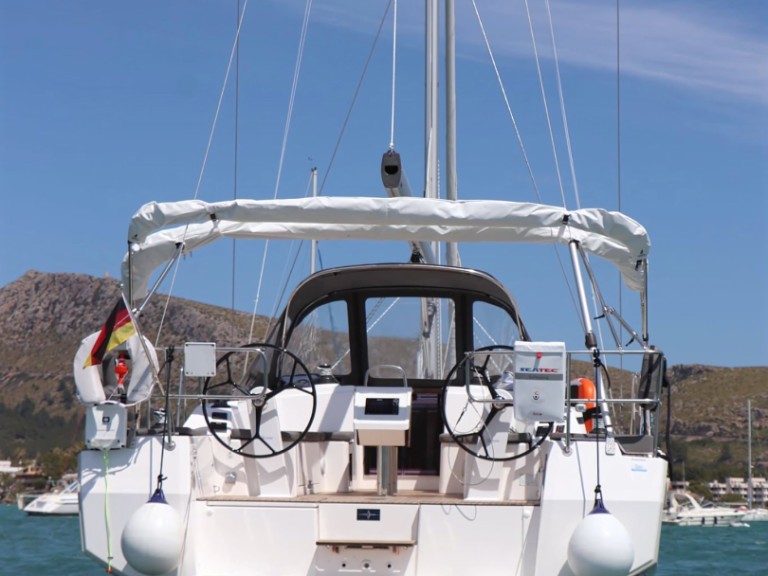 Sailboat hire in Palma de Mallorca - Bavaria Bavaria C38